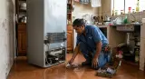 Reparación de refrigeradora que gotea agua en Chimbote