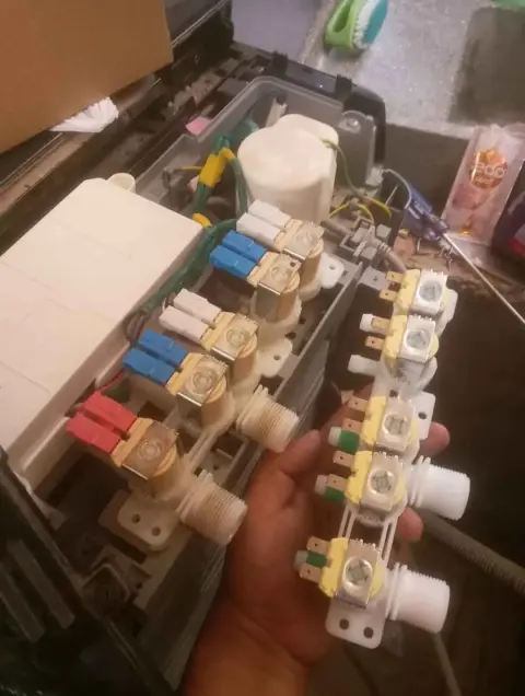 Mantenimiento y reparación de electrodomésticos en taller