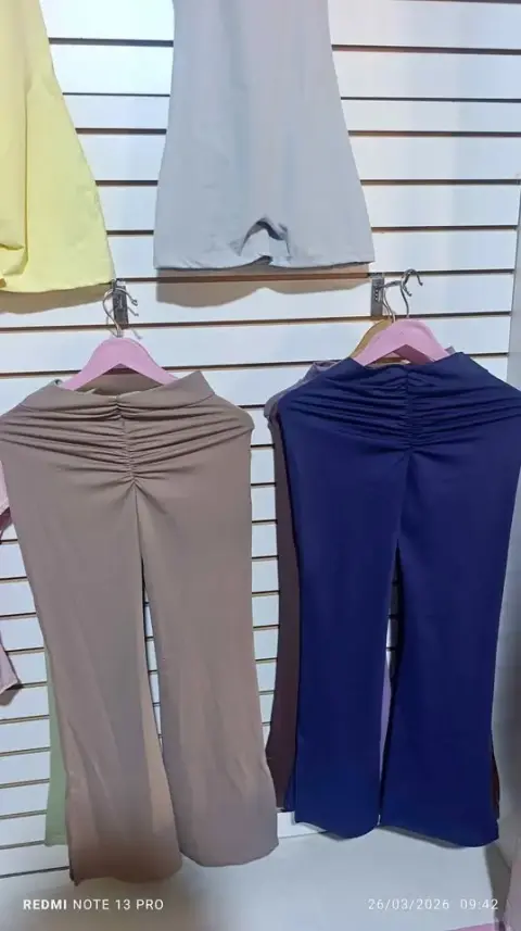 Leggins corte V con SCRUNCH (levanta cola)