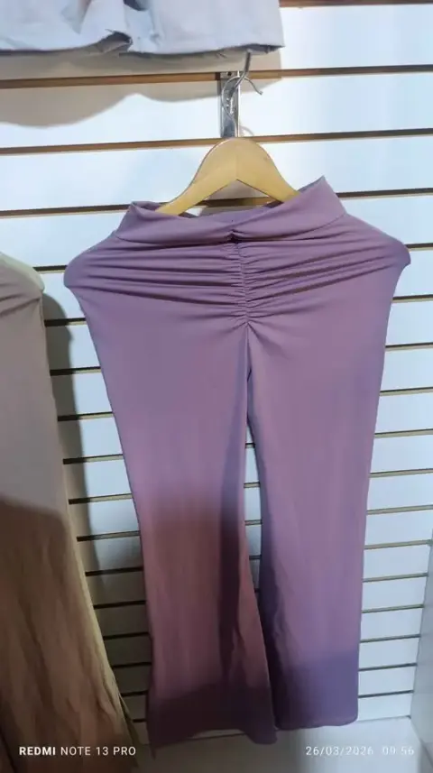 Leggins corte V con SCRUNCH (levanta cola)