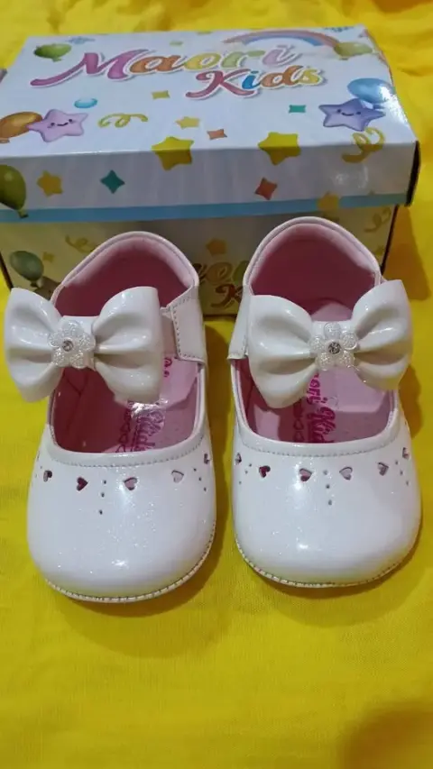 Zapatitos de bebe niña