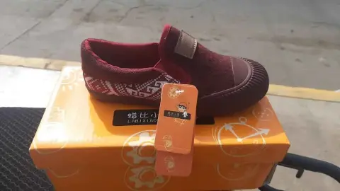 Zapatillas para niñas importadas