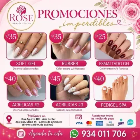 Uñas acrílicas con diseño