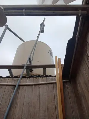 Limpieza y desinfección de tanque elevado