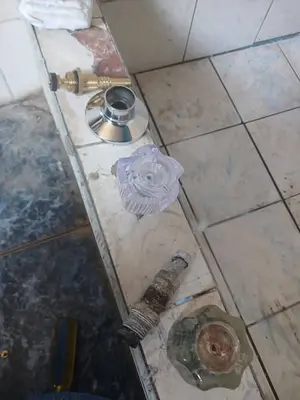 Destapes, fugas y reparaciones sanitarias