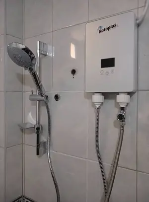 Instalación de rapiducha eléctrica