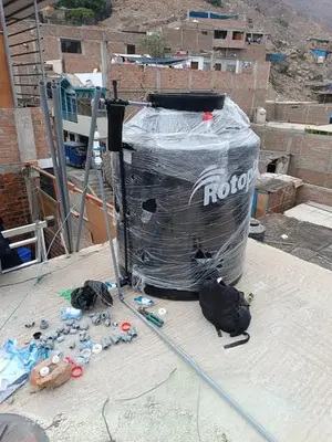 Instalación de tanque elevado y cisterna
