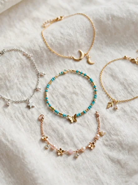 Pulseras con diseños delicados (S/ 14.00)