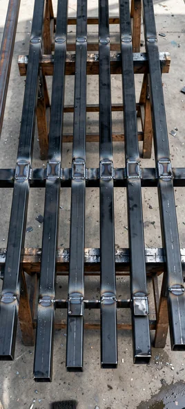 Refuerzo, soldadura y pintura de estructuras
