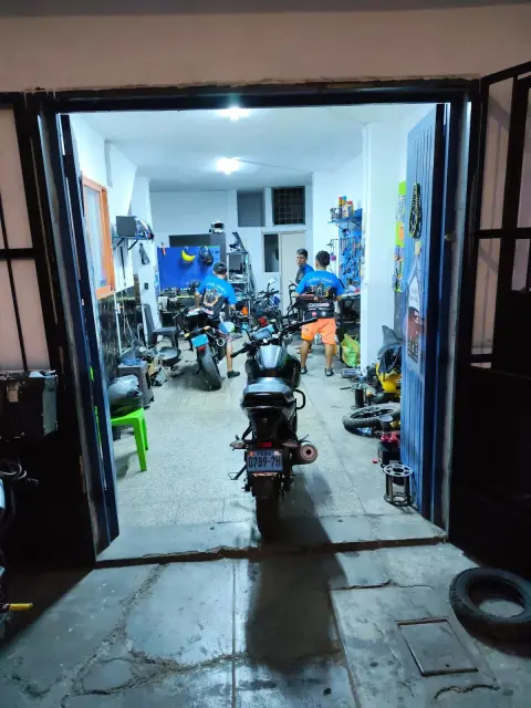 XHIQUI MOTORS